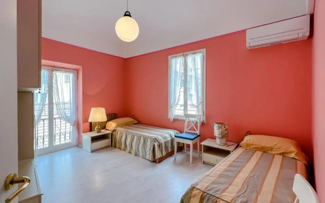 Splendido appartamento con vista mare su piazza Dante
