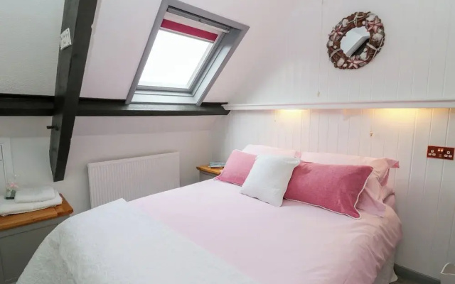 5 The Coach House