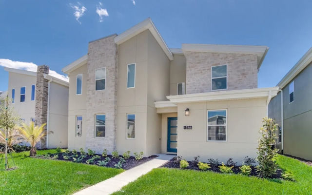 Storey Lake 9 BR Villa with Game Room