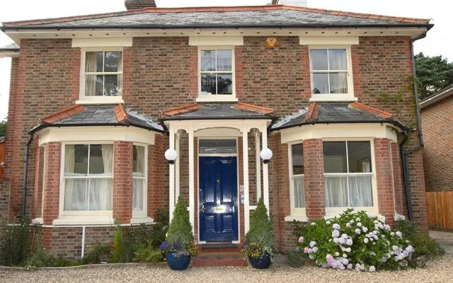 The Gatwick Grove Guest House