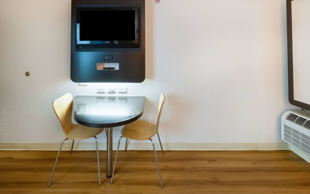 Motel 6 Irving, TX - DFW Airport North