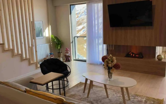Duplex vip full mountain view near gondola