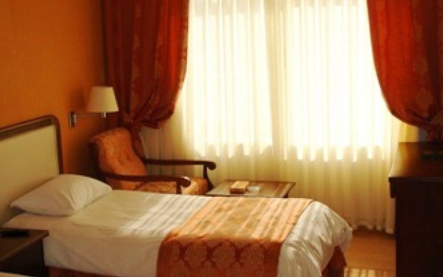 Kowsar Tehran Hotel
