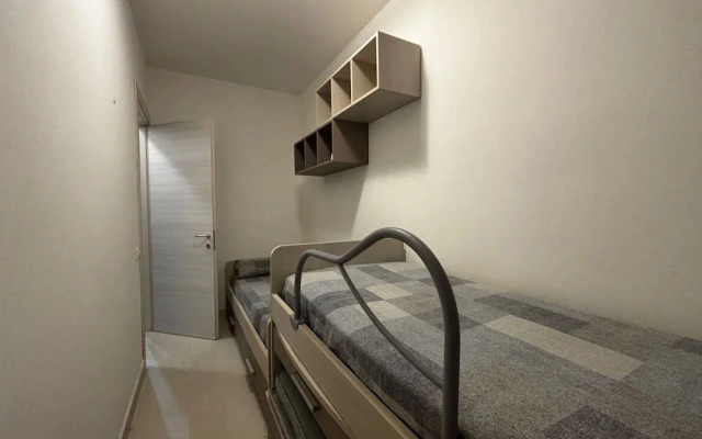 Modern Apartment With Garden and Pool