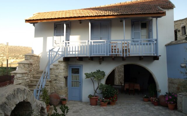 Konatzi tou Flokka Apartments in Agios Theodoros, Cyprus from 73$, photos, reviews - zenhotels.com hotel front