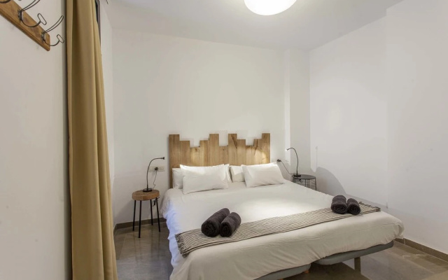 Valencia Flat - Historical Center 1