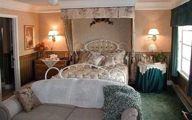The Dickey House Bed & Breakfast