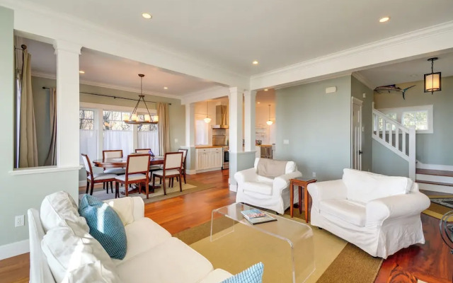 Oceanfront Moclips Escape w/ Deck & Beach Access!