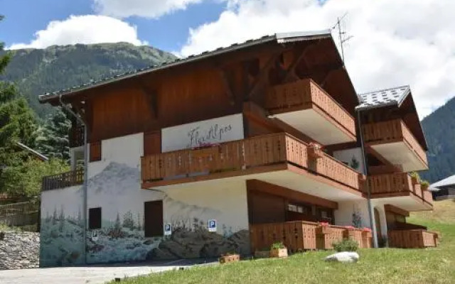 Duplex ensoleillé à Champagny-en-Vanoise - Balcon et terrasse - Proche commerces et télécabine - FR-1-464-1