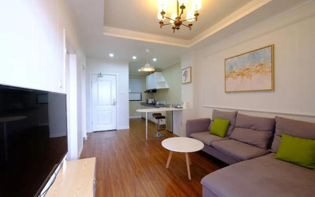 Gold Apartment