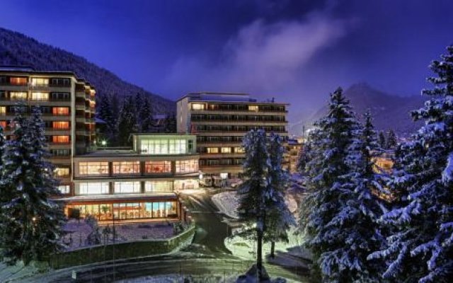 Отель Sunstar Alpine Familienhotel Davos Швейцария, Давос - отзывы, цены и фото номеров - забронировать отель Sunstar Alpine Familienhotel Davos онлайн вид на фасад