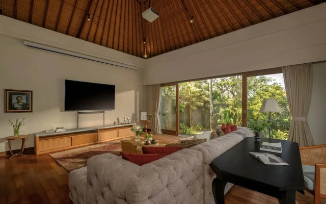 The Shanti Residence By Nakula