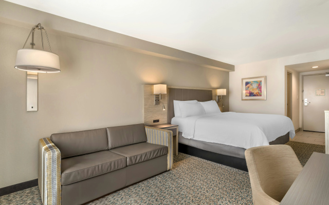 Holiday Inn Knoxville N - Merchant Drive by IHG