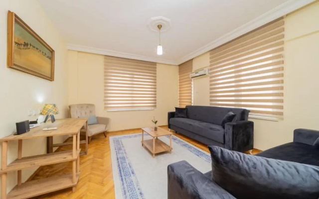 Commodious Flat Near Seaside in Antalya Konyaalti