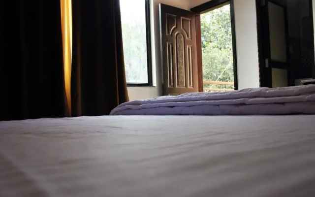 Hotel Once Again