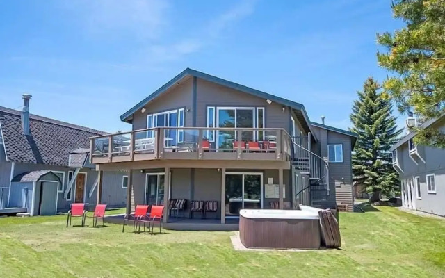 1759 Venice Drive 5 Bedroom Home by RedAwning