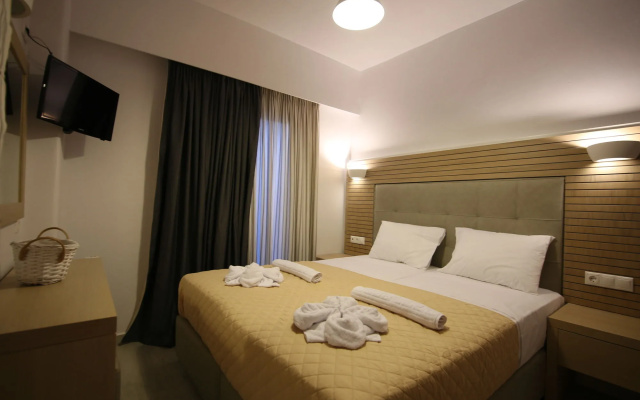 Evi Suites & Villas
