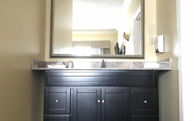Asbury Inn & Suites