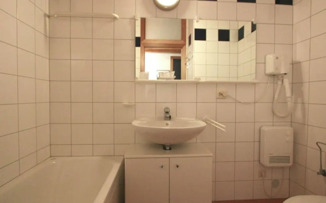 Comfortable Holiday Home near Forest in Macon