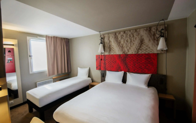 Ibis Paris Canal Saint Martin