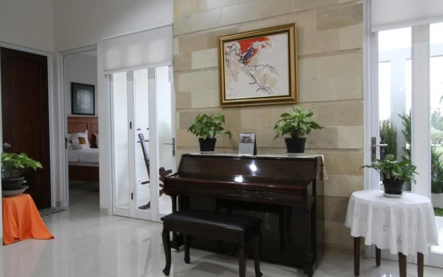Natura Rumah Singgah Guest House