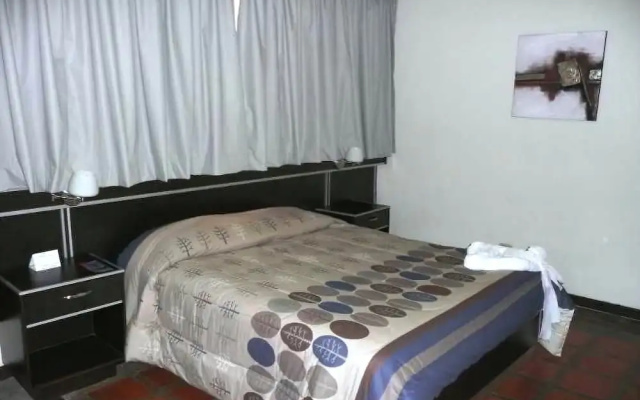 Howard Johnson Tinajeros