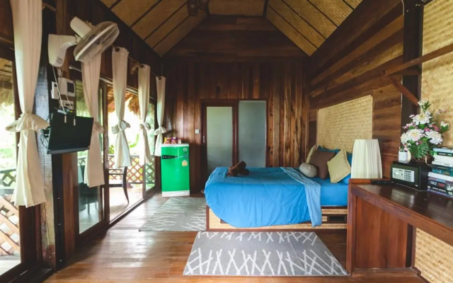 Bayview Sunset Resort in Koh Lipe, Thailand from 76$, photos, reviews -  zenhotels.com