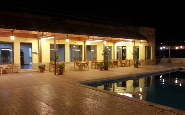 Darna Village Beach Hostel вид на фасад