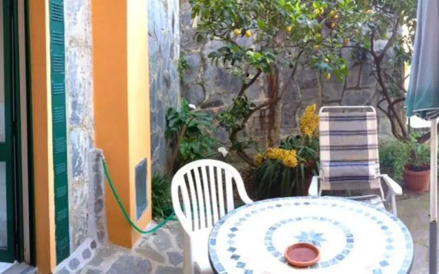 Chez Diego with AC And Garden