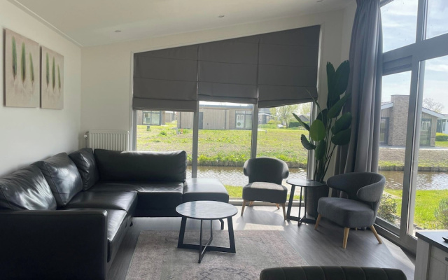 6-guest Stylish Chalet in De Rijp