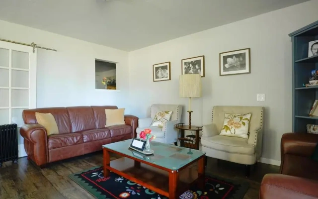 @ Marbella Lane Eco Friendly Treehouse, SFO