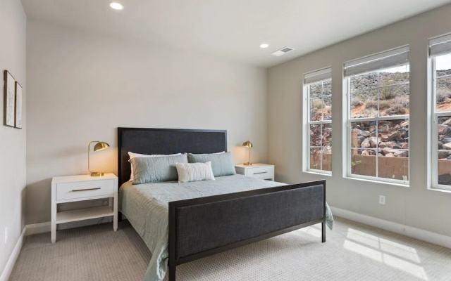 Grand Getaway 10 Bedroom Townhouse