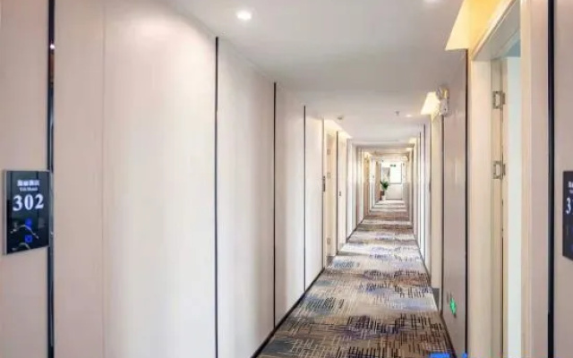 Yili Hotel