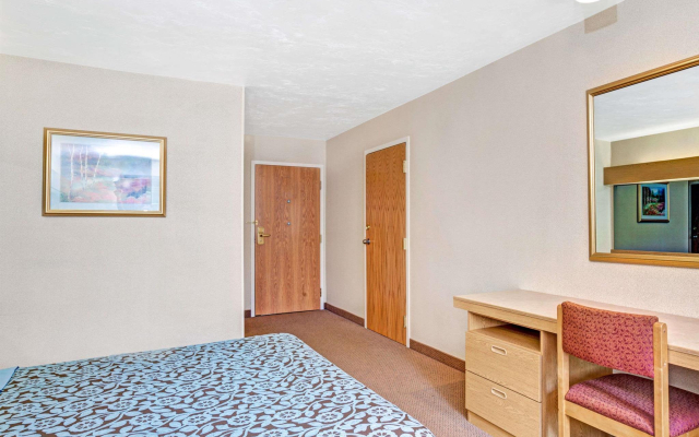 Days Inn by Wyndham Sturbridge