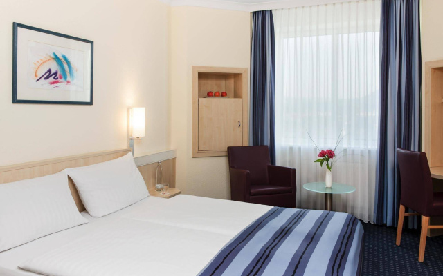 Отель Freiburg City Center by Leonardo Hotels