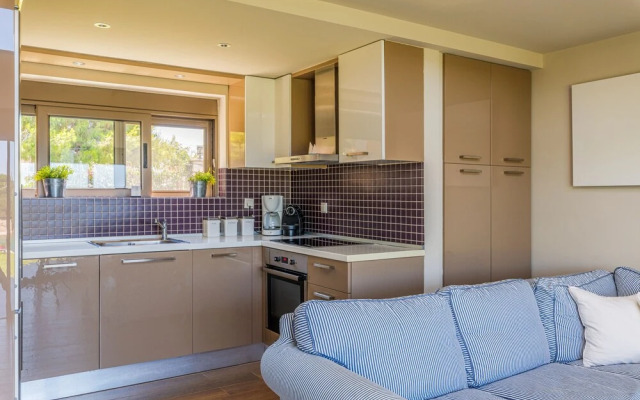 Villa Idyle-Luxury Beachfront Property