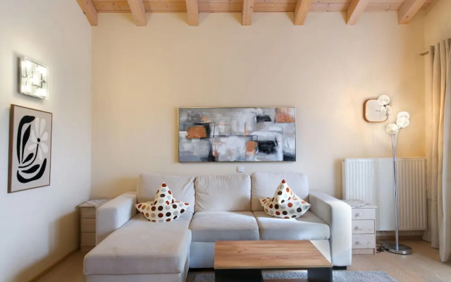 Tranquil Apartment in the Centre of Seefeld