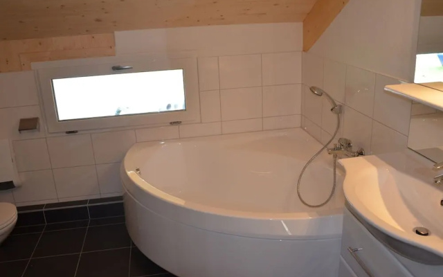 Classic Chalet With Infrared Sauna