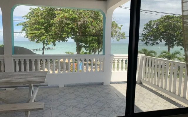 Fernando's Seaside Guest House