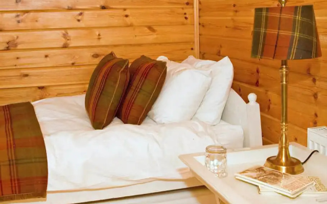 Cleveley Mere Luxury Waterside Lodges