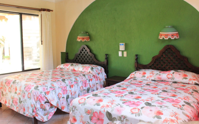 Hotel Cabanas Maria del Mar