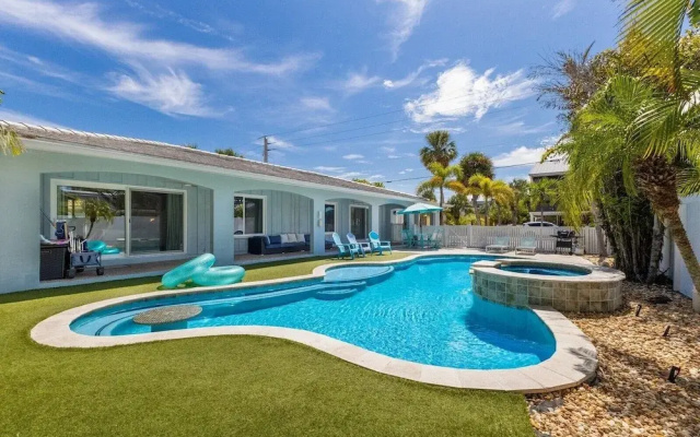 Coccoloba 3 Bedroom Home by RedAwning