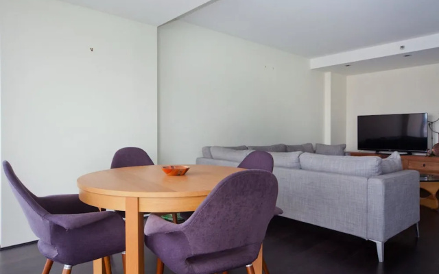 TT804 Stunning 1BR great views