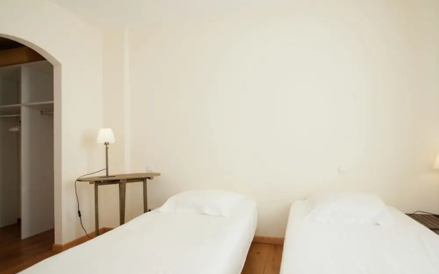 A beautiful new luxury villa close to Uzès.