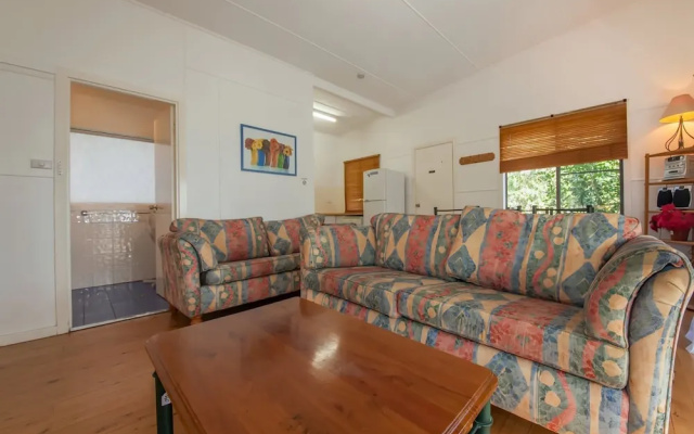 Thurlow Avenue, 48