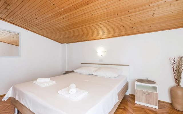 Stunning Apartment in Rab With 2 Bedrooms