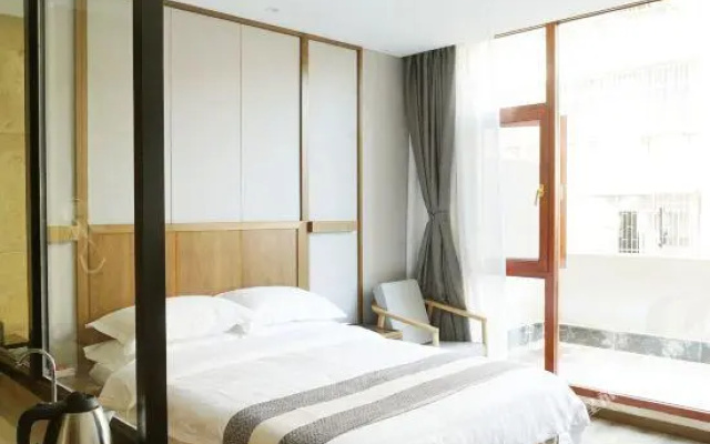 Chuanqi Hotel