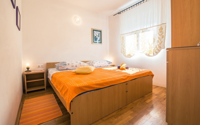 Apartment Mari - sea view apartments: A1 Borna Nemira, Riviera Omis