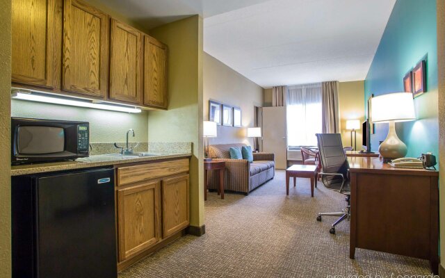 Comfort Suites O'Hare Airport 0