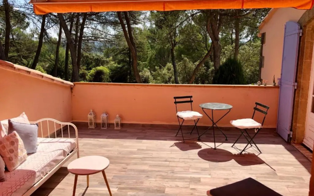Maisonnette Dans Le Luberon - Bois Romay
